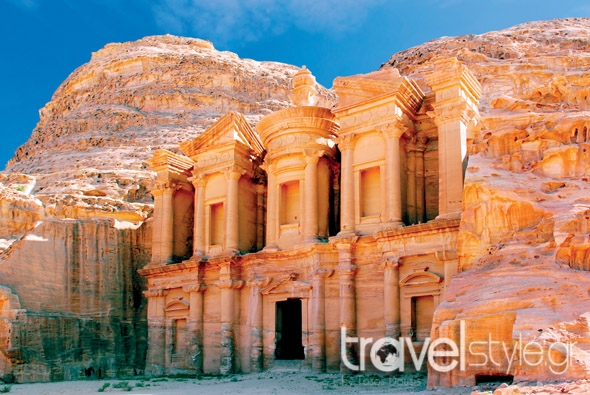 12427465_The monastery in world wonder Petra, Jordan_Regien Paassen (1)