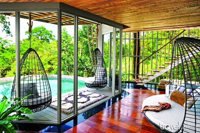 Tree-Pool-House-Lounge-