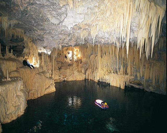 Σπήλαιο Διρού, Πελοπόννησος, Ελλάδα