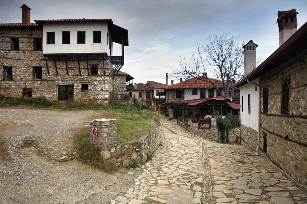 Παλαιός Παντελεήμονας γραφικό χωριό Ελλάδα