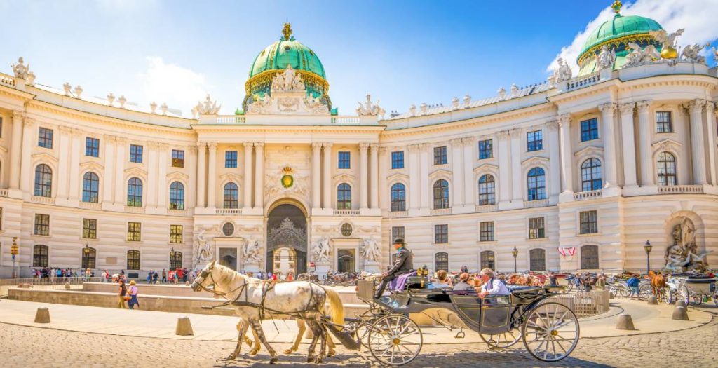 Ταξίδι στη Βιέννη διαμονή σε πολυτελές ξενοδοχεία και τι δείχνει η έρευνα για κορονοϊό