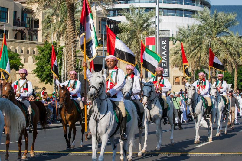 Στο Ντουμπάι δημιούργησαν την πιο παράξενη αλλά και όμορφη παρέλαση