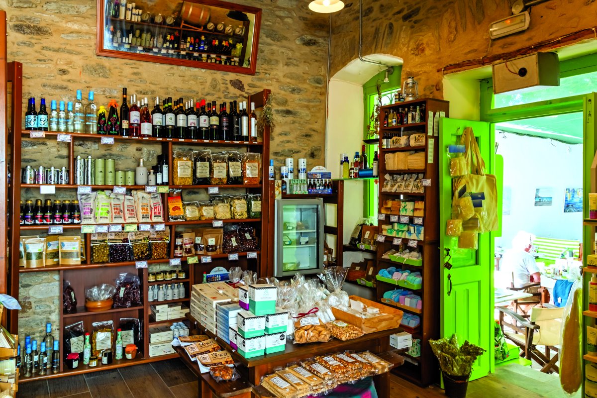 Το μαγαζί του Δίστρατο cafe με τα παραδοσιακά προϊόντα 