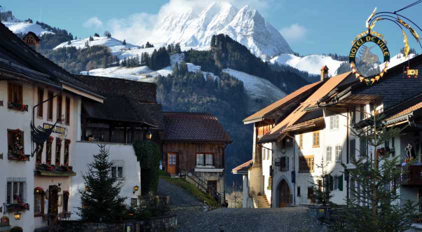 Gruyeres- To Μεσαιωνικό χωριό που θα λατρέψετε!