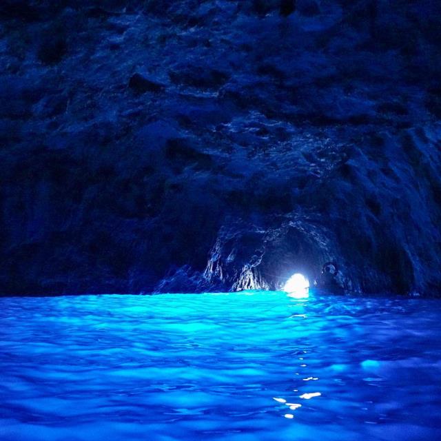 Θαλάσσια σπηλιά Blue Grotto, Κάπρι, Ιταλία