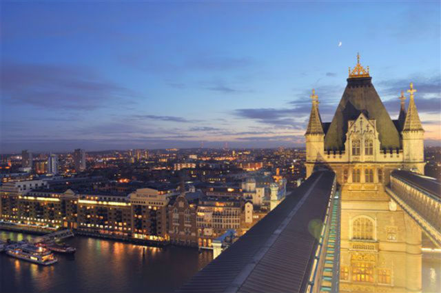 Tower Bridge: Ξενάγηση στην εντυπωσιακή γέφυρα του Λονδίνου