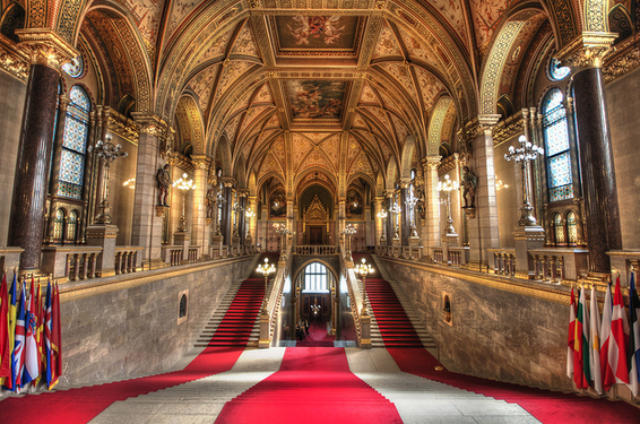 Κοινοβούλιο Βουδαπέστης εσωτερικό 