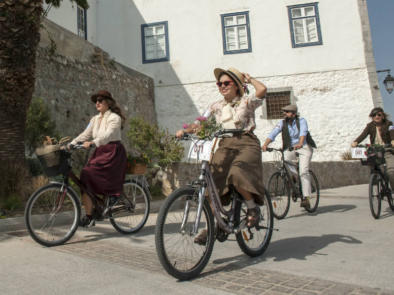 Tweed Run Σπέτσες: Ετοιμαστείτε για μια vintage ποδηλατάδα στο Νησί των Αρωμάτων!