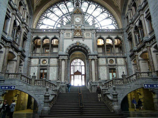 Σιδηροδρομικός Σταθμός Antwerpen-Centraal 