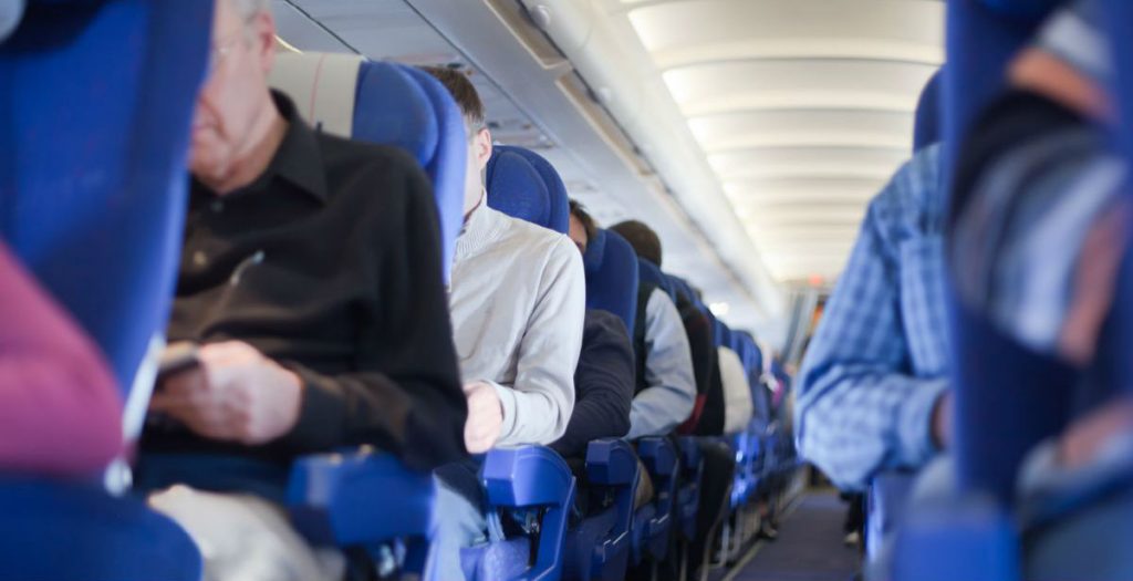 καμπίνα αεροπλάνου νέες οδηγίες για αεροπορικά ταξίδια