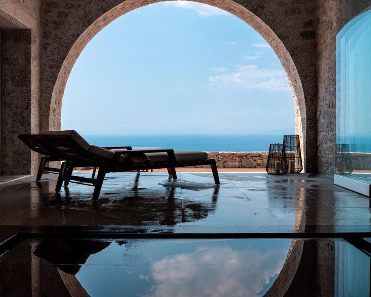 arias estate suites πισίνα με θέα