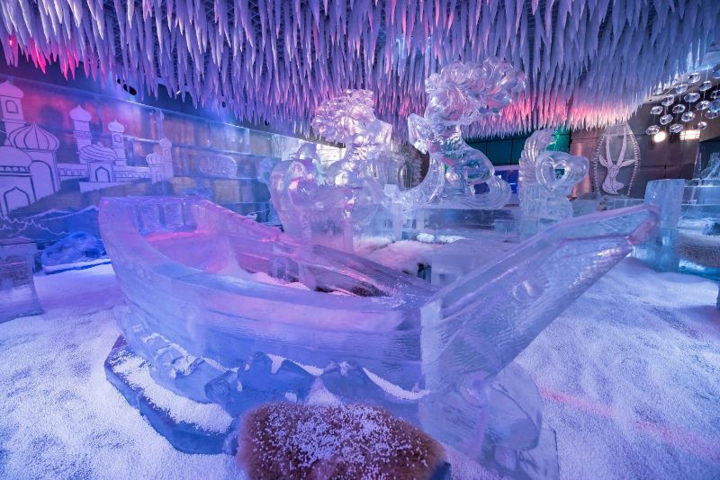 Chillout Lounge στο Ντουμπάι  γλυπτά πάγου