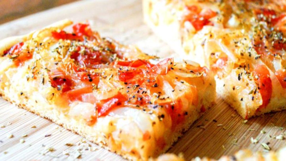 Λαδένια Κιμώλου, η ελληνική παραλλαγή της πίτσας