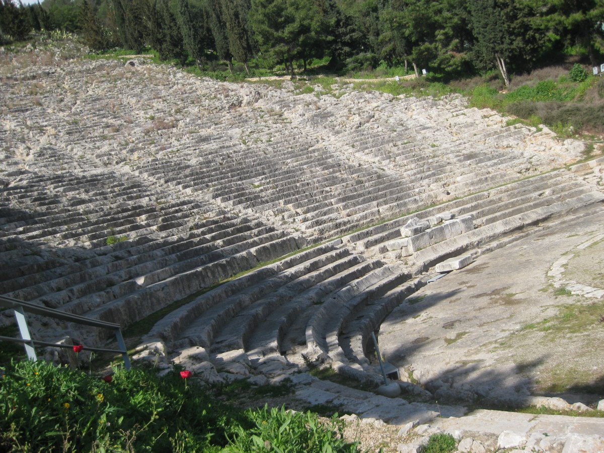 Μυστικές στάσεις Ναύπλιο αρχαίο θέατρο Άργους