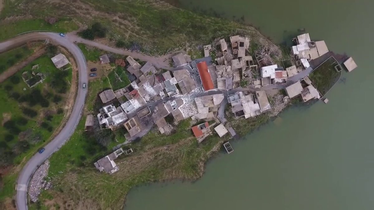 Σφενδύλι χωριό Κρήτης βυθισμένο πανοραμική