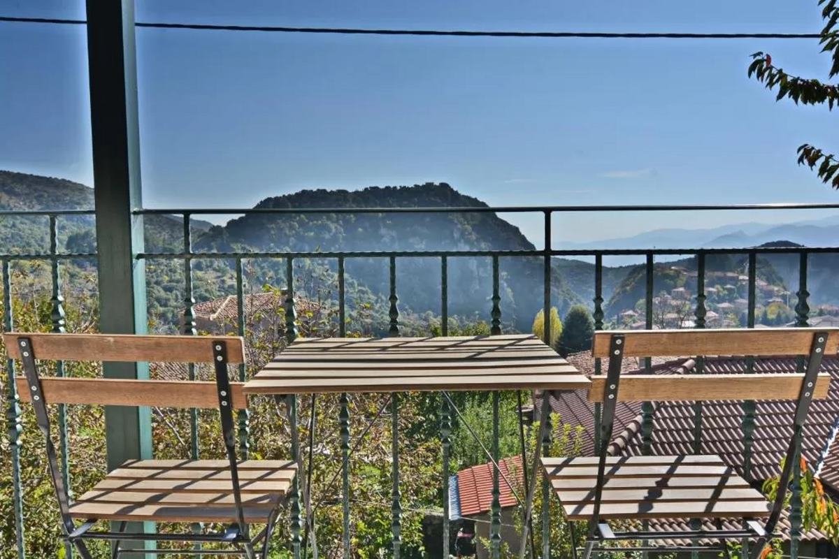 Gartagani Guest House, θέα στο βουνό