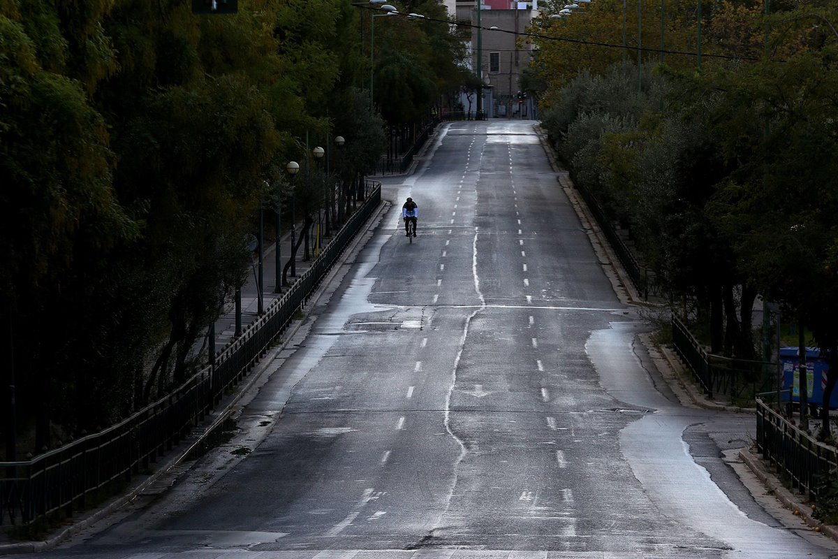 Ελλάδα πανδημία άδειοι δρόμοι