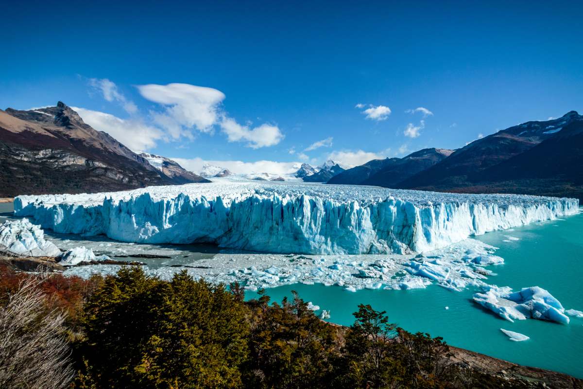 Στο Perito Moreno Glacier στο Εθνικό Πάρκο Glacier