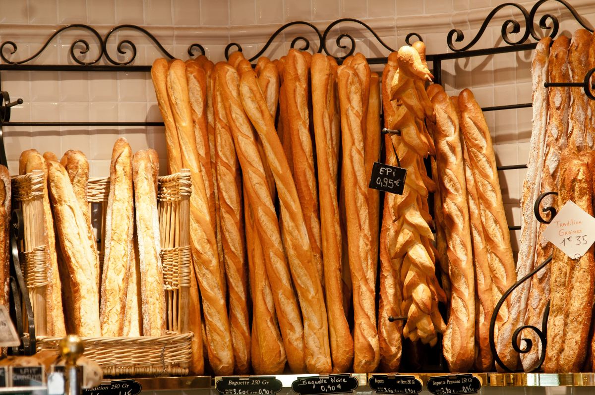 Παραδοσιακές μπαγκέτες σε γαλλική boulangeries