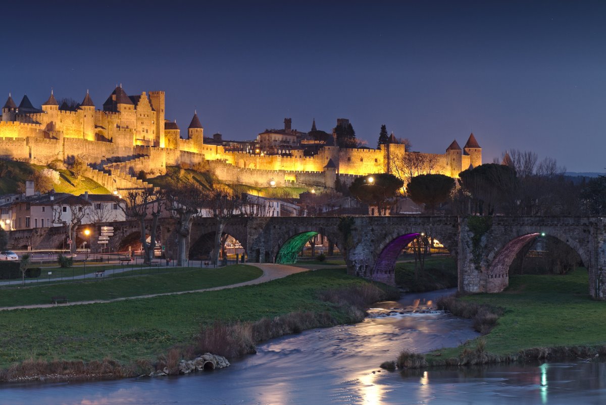 Η "πέτρινη" Carcassonne της Γαλλίας 
