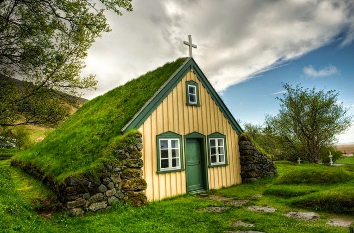Η εκκλησία στο χωριό Χοφ, Ισλανδία