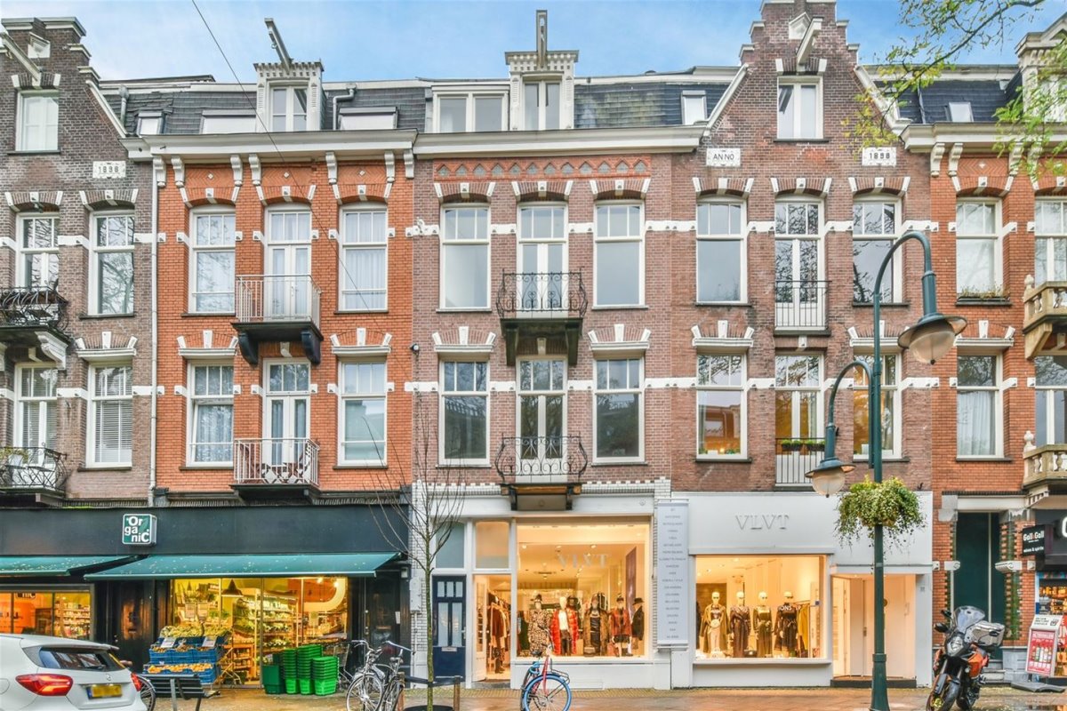 Μαγαζιά στην οδό Cornelis Schuytstraat στο Άμστερνταμ