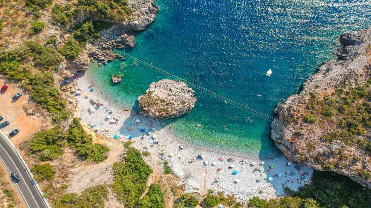 Παραλία Φονέας / Πελοπόννησος: 10 κορυφαίες παραλίες 