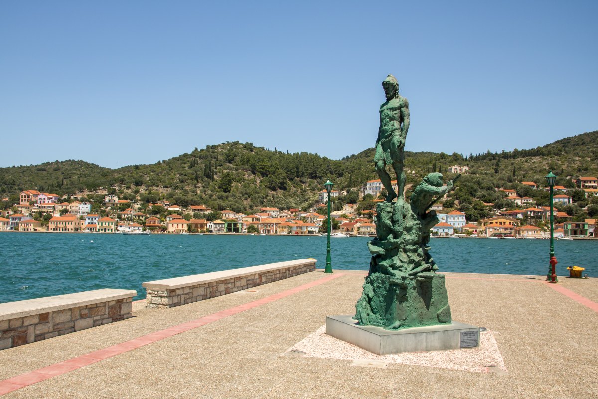 Το άγαλμα του Οδυσσέα στο Βαθύ Ιθάκη