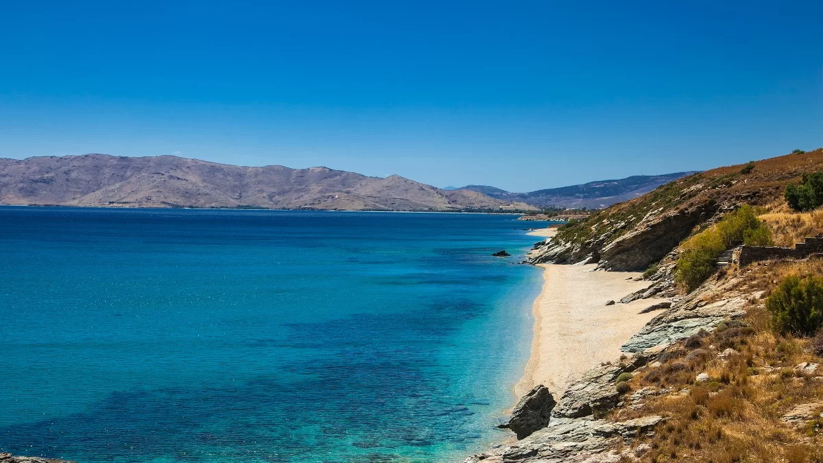 Παραλία στη Νότια Εύβοια