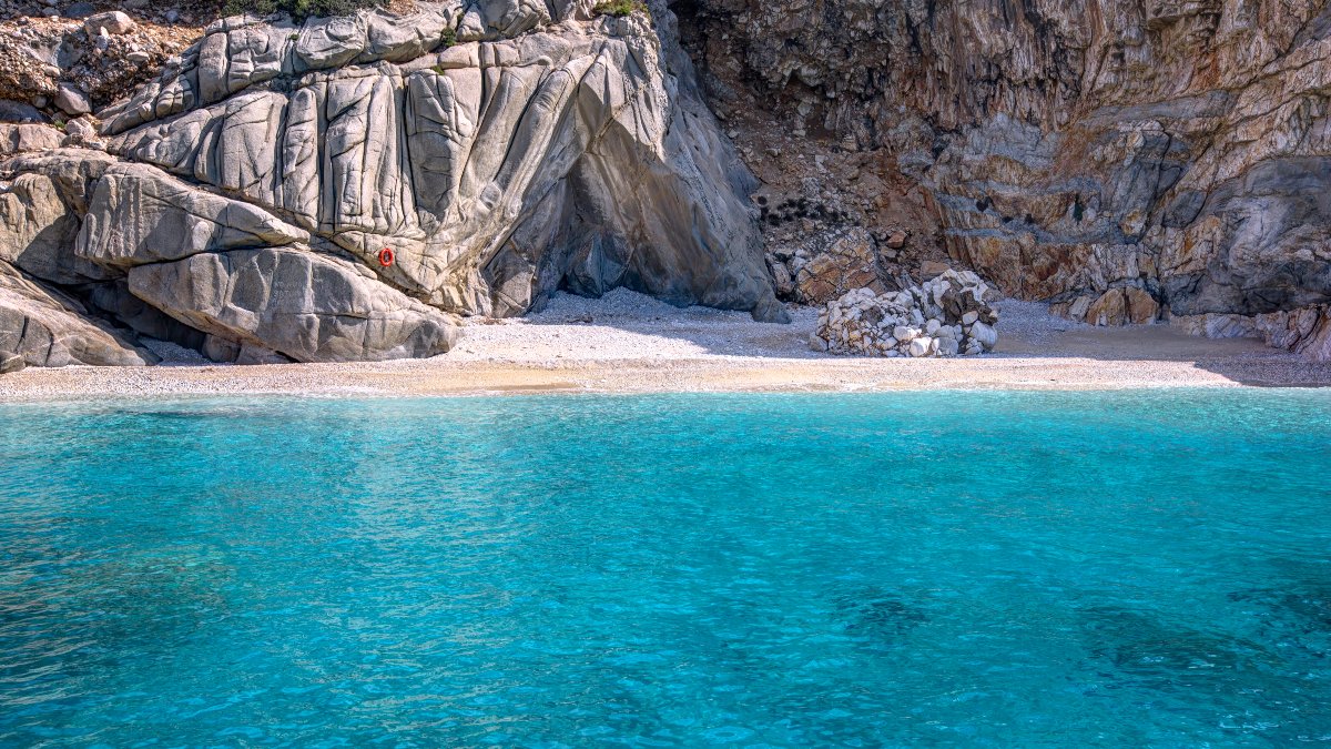 Ποιο ελληνικό νησί είναι στη λίστα του Lonely Planet με τους πιο οικονομικούς προορισμούς του κόσμου