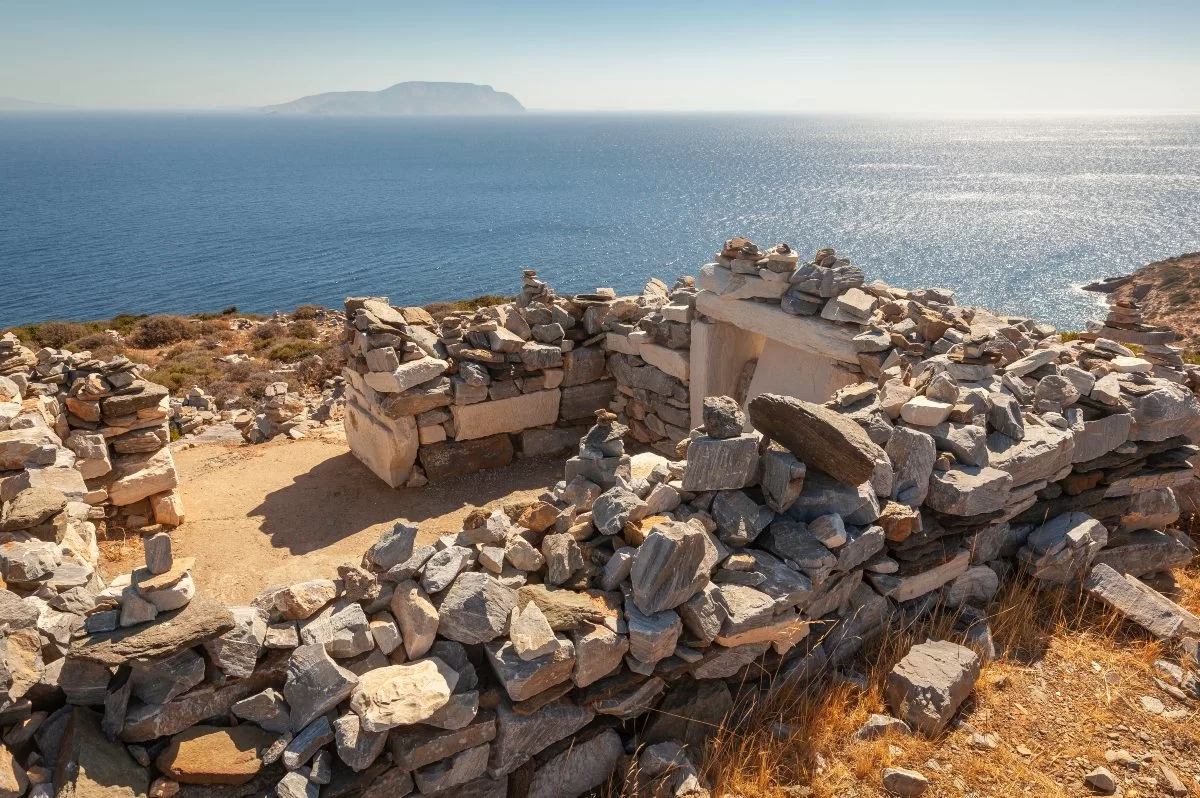 Ερείπια του τάφου του Ομήρου στην Ίο