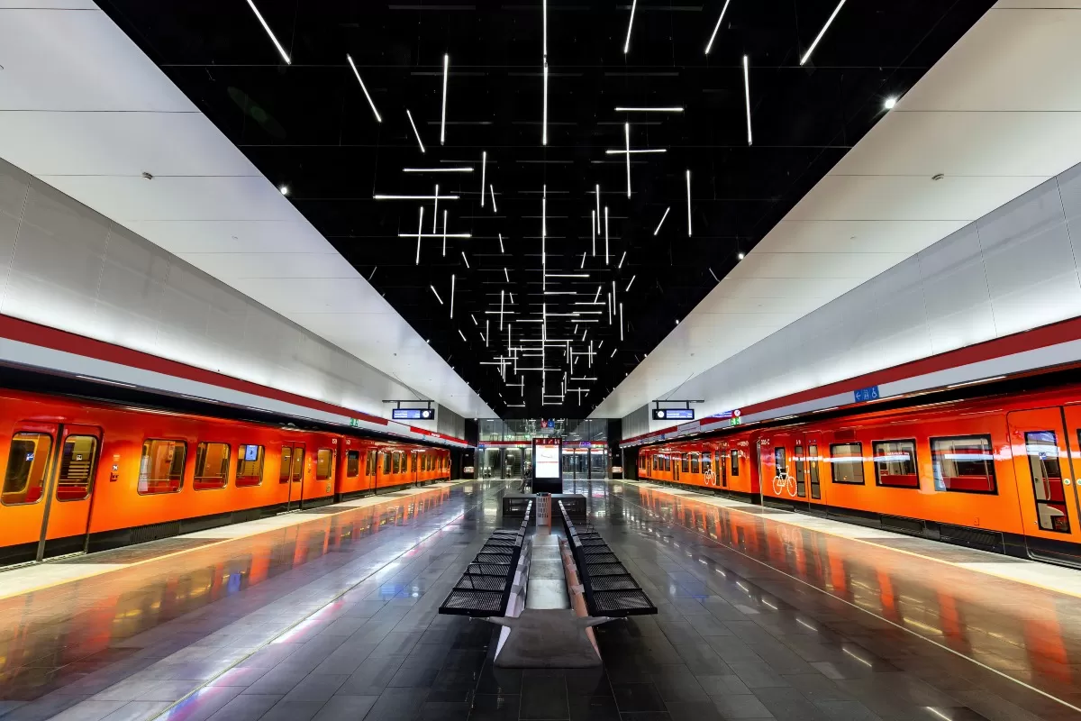 Kelaniemi Station / Ελσίνκι - ένας από τους ομορφότερους σταθμούς της χώρας | shutterstock