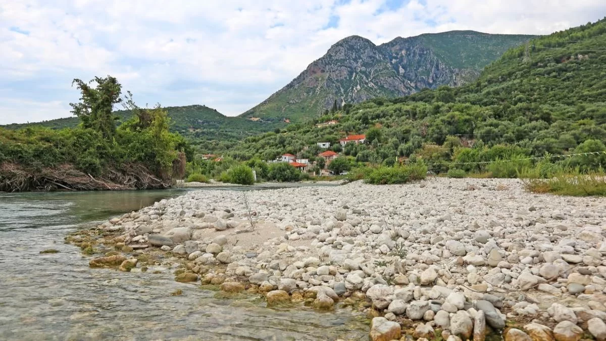 Χωριό Γλυκή και ποταμός Αχέροντας