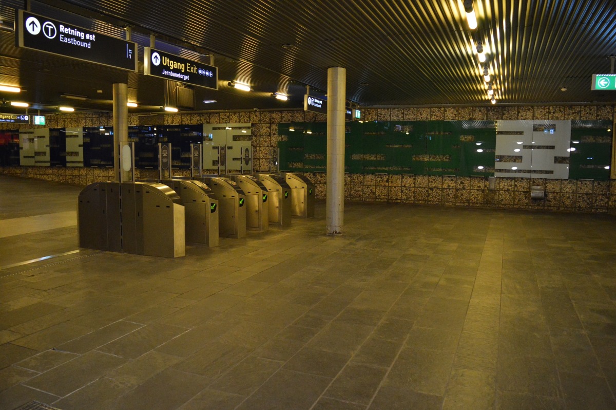 The subway station Jernbanetorget - Όσλο