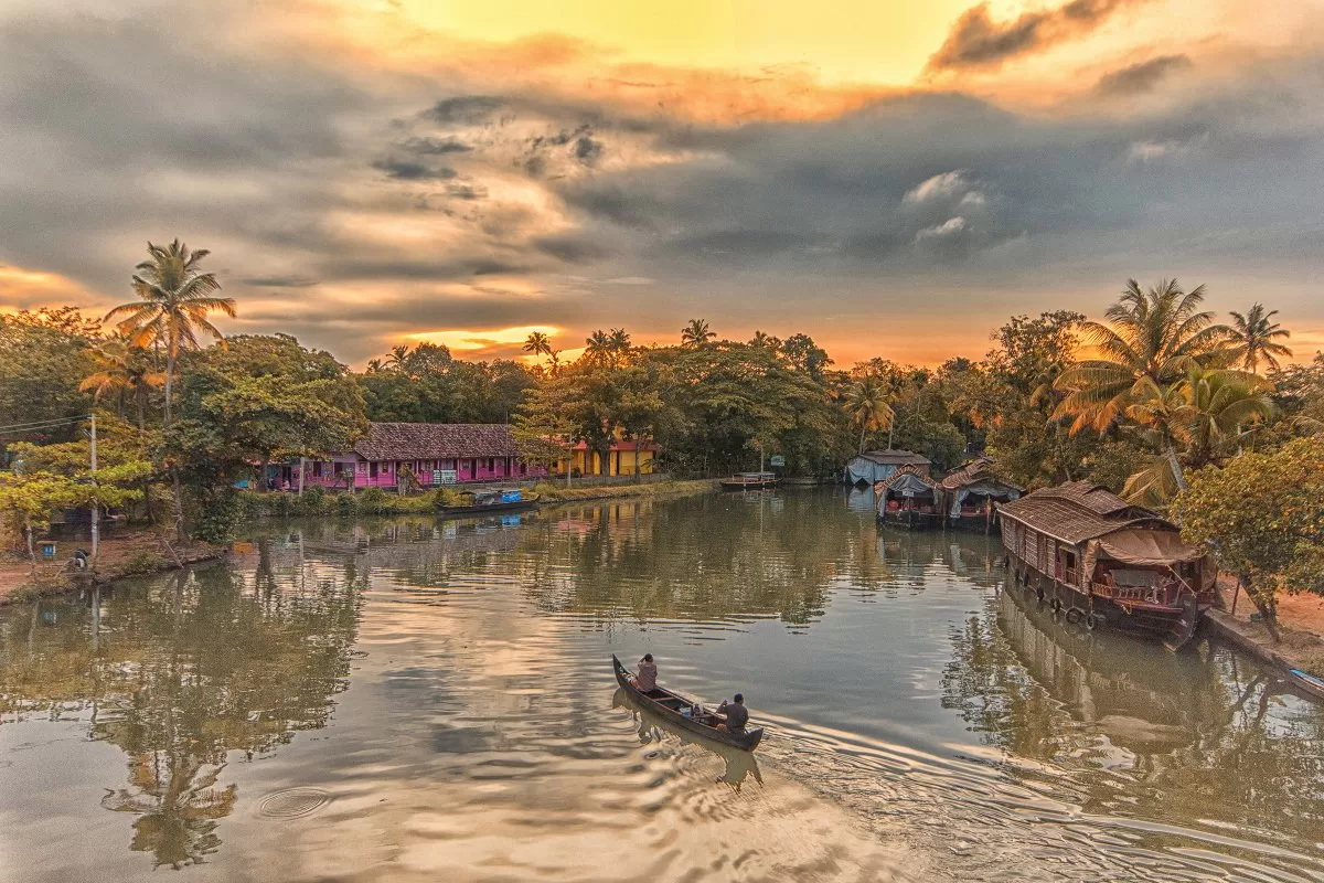 Back Waters, Κεράλα