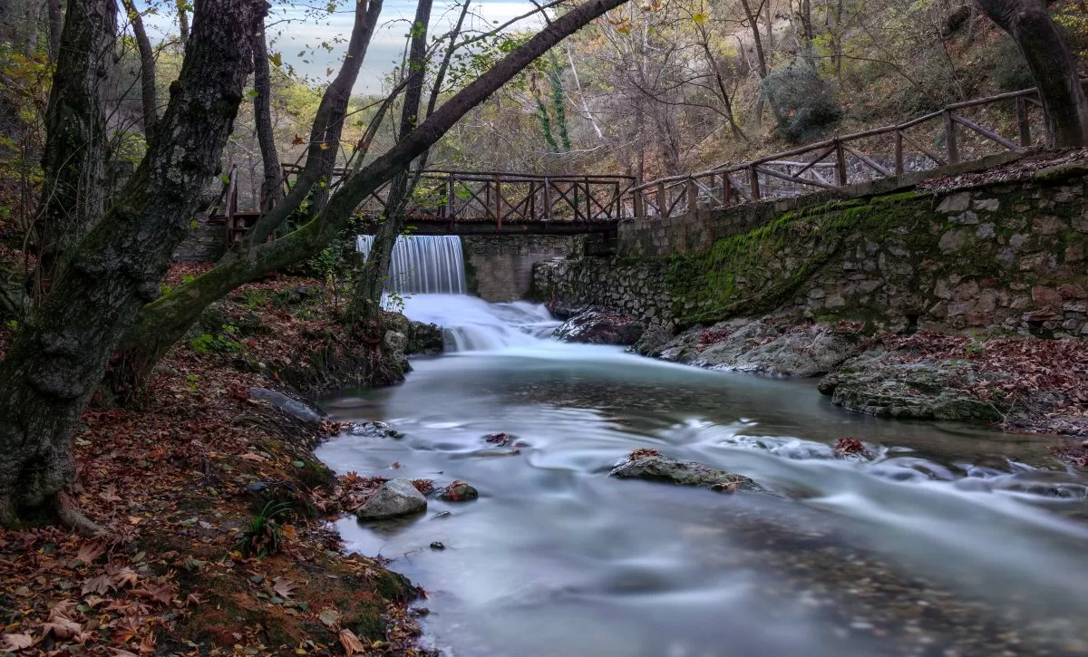 Καταρράκτης και λίμνη στο χωριό Γουμένισσα - Κιλκίς