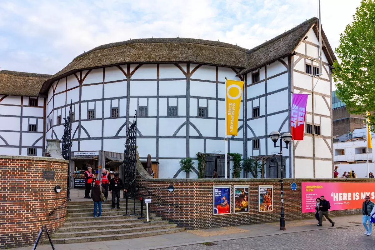  Shakespeare's Globe